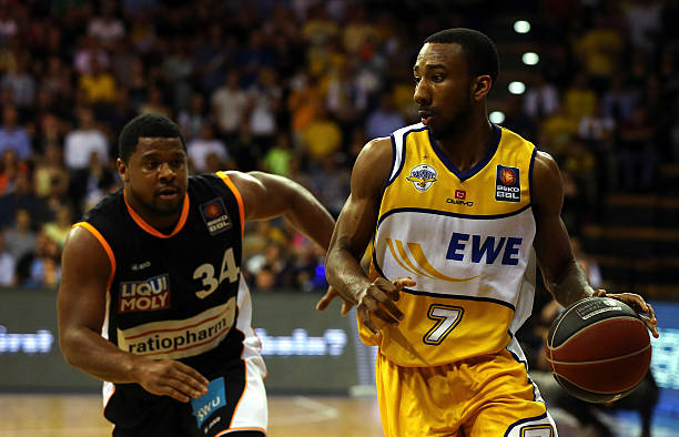 都在为他的 都在为他的